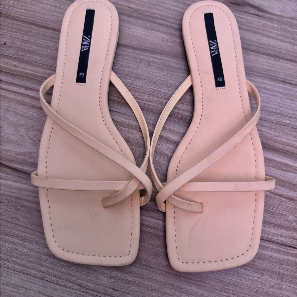 Zara Cream Sandals Minimalist Strappy Design